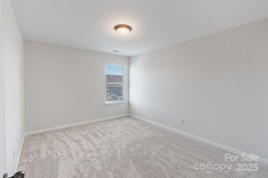 Building Photo - 2076 Waverly Ct