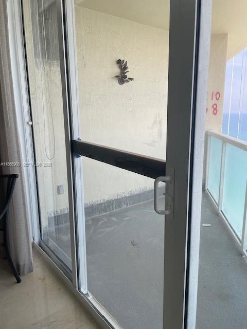 Building Photo - 16699 Collins Ave