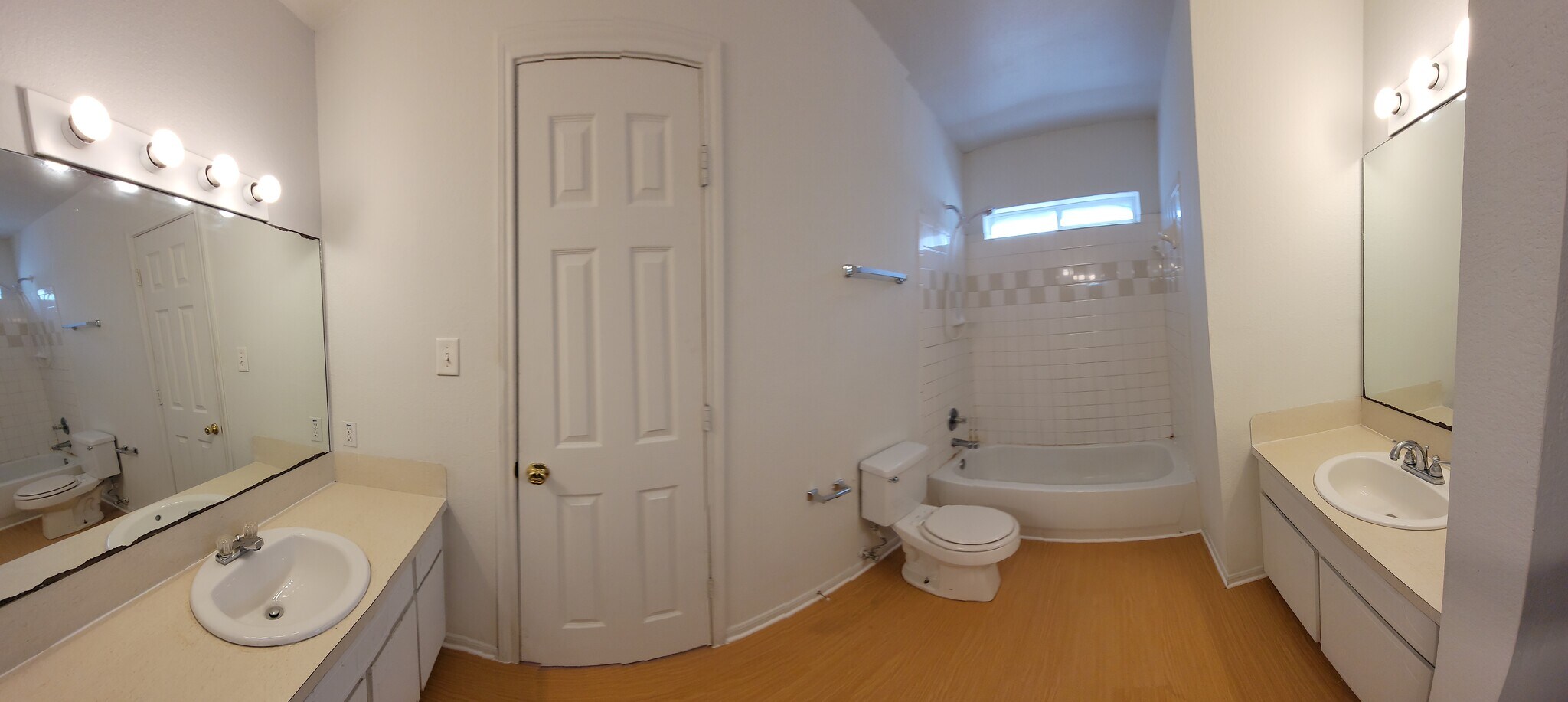 Building Photo - 2810 Cantabrian Dr