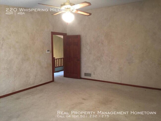 Building Photo - 220 Whispering Hill St