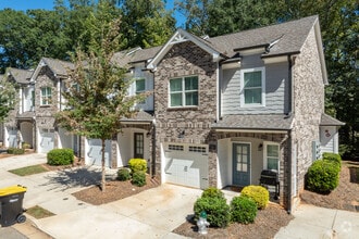 Building Photo - Sprayberry Estates