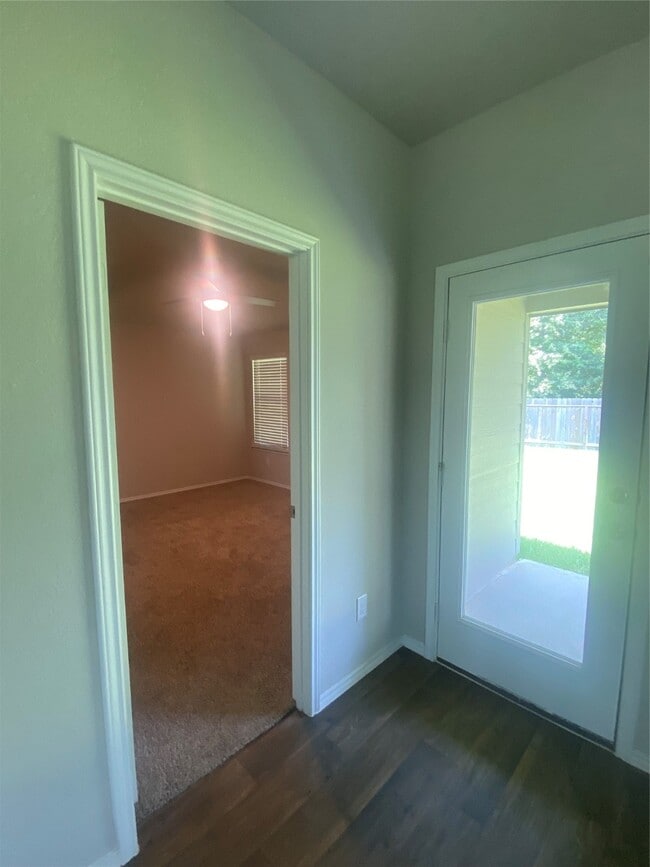 Building Photo - 16937 Rich Pines Dr