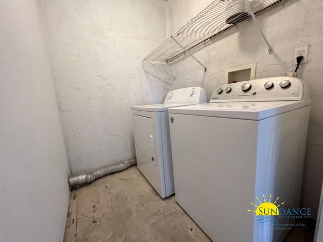 Building Photo - Great 1 Bedroom Condo in Fort Walton Beach!