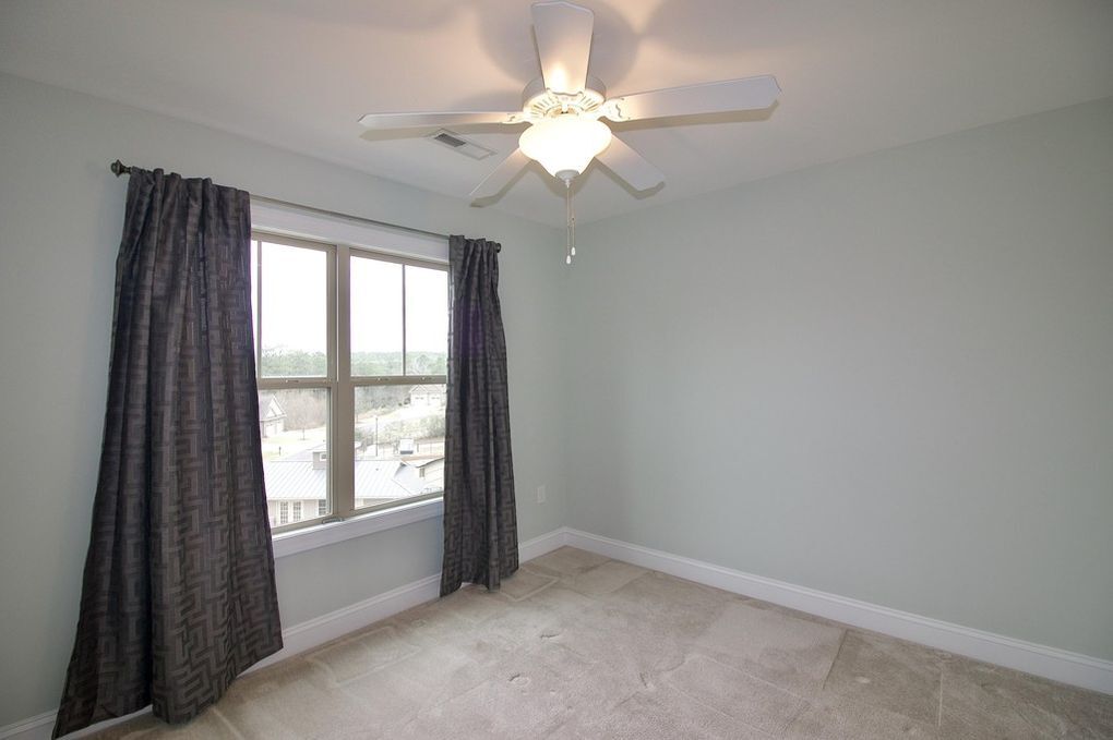 Building Photo - 45 Cypress Cir