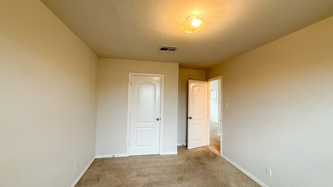 Building Photo - 2338 Beacon Brook Ln