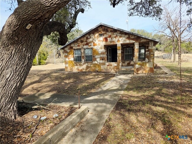 Building Photo - 14942 Cedar Valley Rd