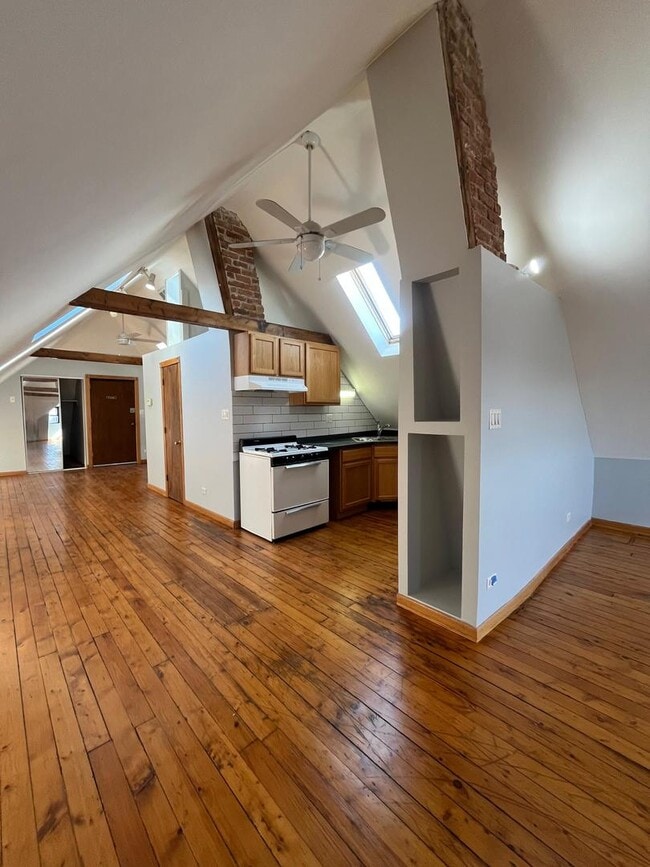 Building Photo - 2519 S Millard Ave