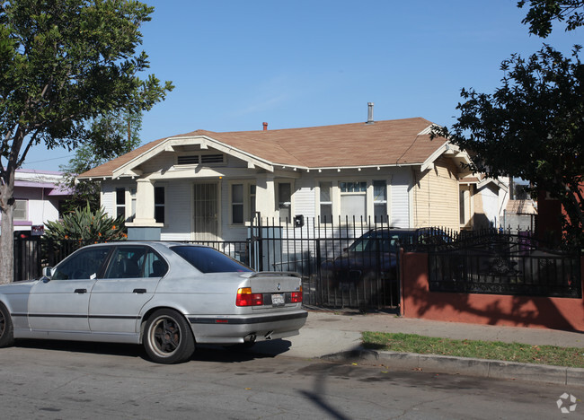 Building Photo - 2336 Pasadena Ave