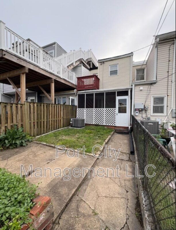 Building Photo - 1465 Stevenson St