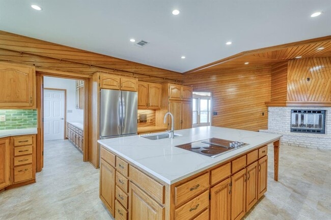 Building Photo - 614 Co Rd 207