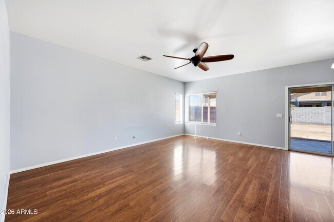 Building Photo - 10950 W Royal Palm Rd
