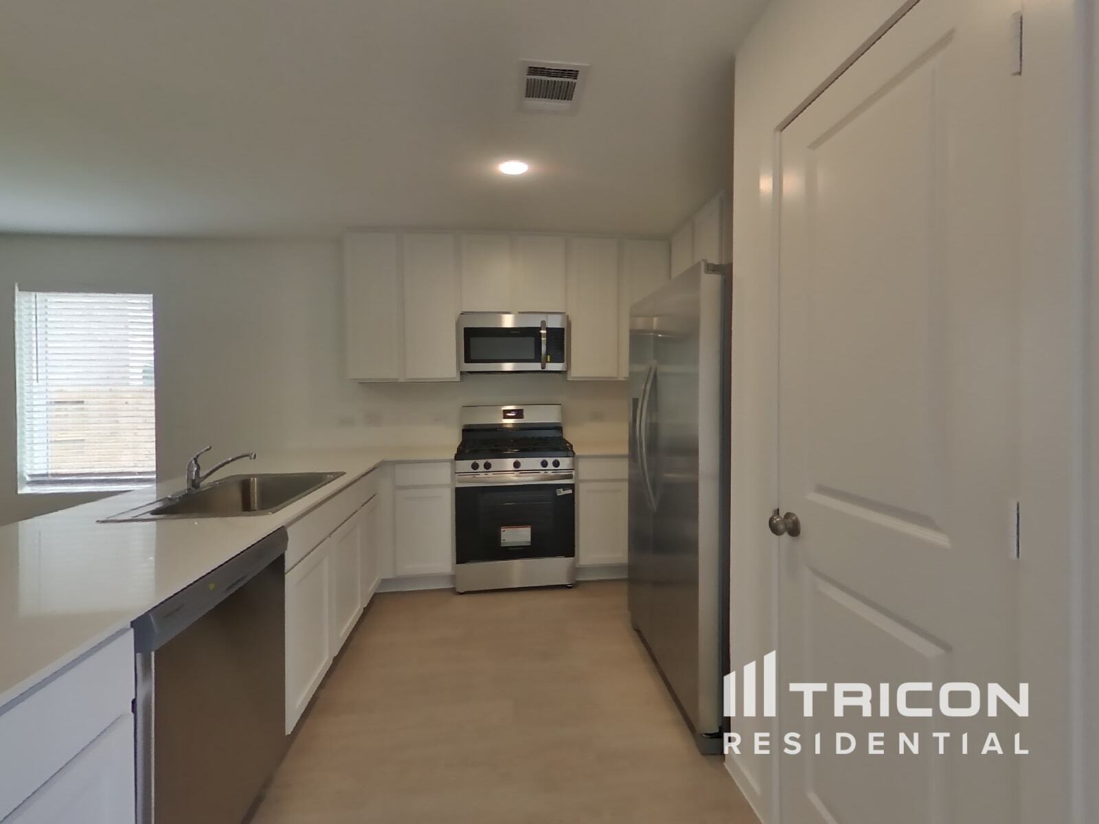Building Photo - 3009 Dawn Sound Dr