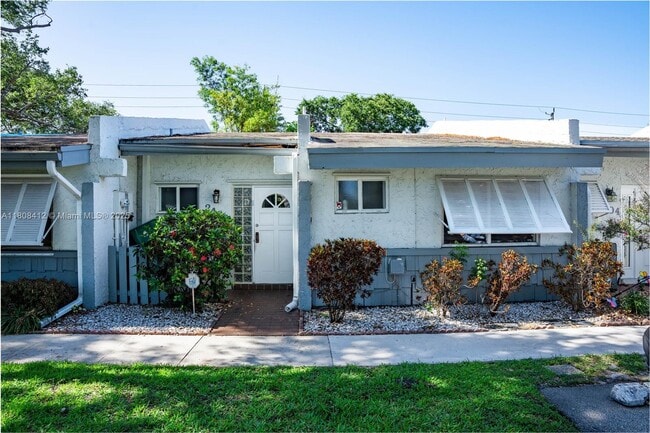 Primary Photo - 2408 N 35th Ave
