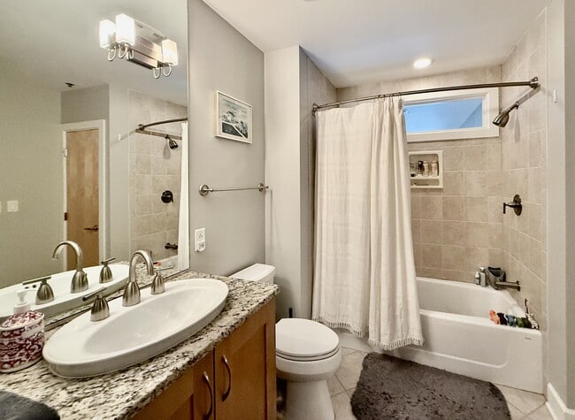 Building Photo - 2608 Erwin Rd