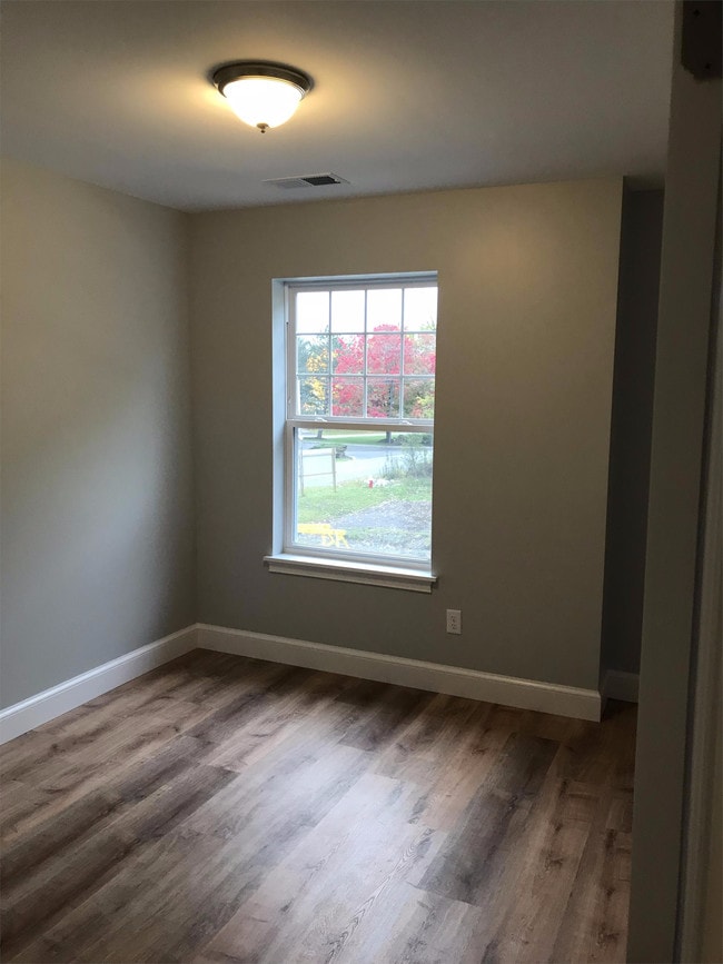 Building Photo - 2405 Rosa RoadRidge Manor Ct