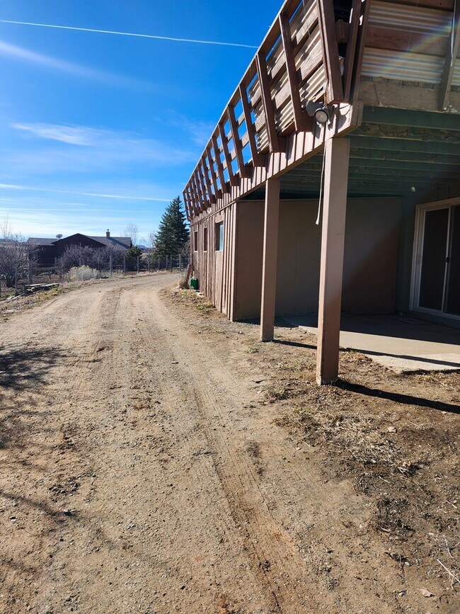 Building Photo - Country apartment Dolores- Utilities included