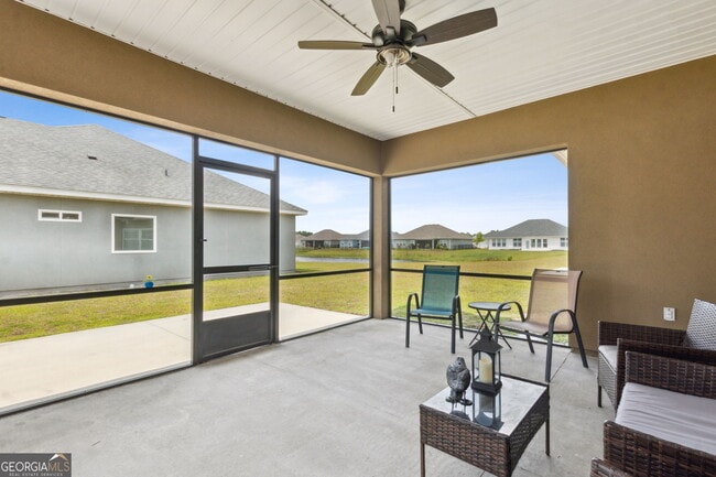 Building Photo - 145 Verano St