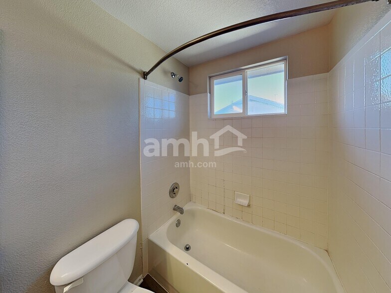 Building Photo - 3478 Watada Dr