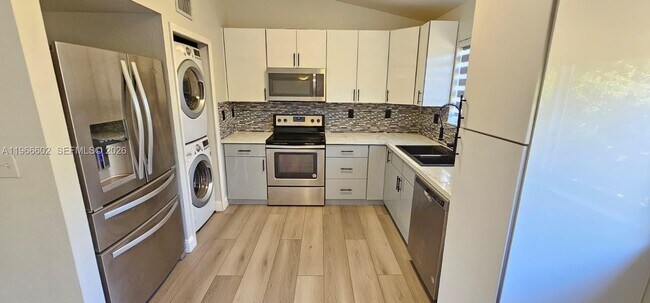 Building Photo - 17362 NW 74th Ave