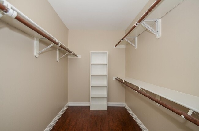 Building Photo - 13132 Trail Hollow Dr