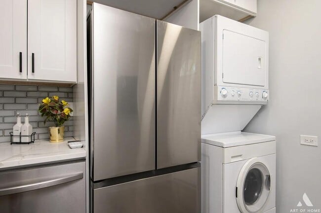 Building Photo - 1486 Burnham Ave