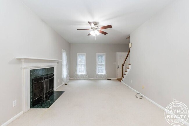 Building Photo - 810 Tacy Pl