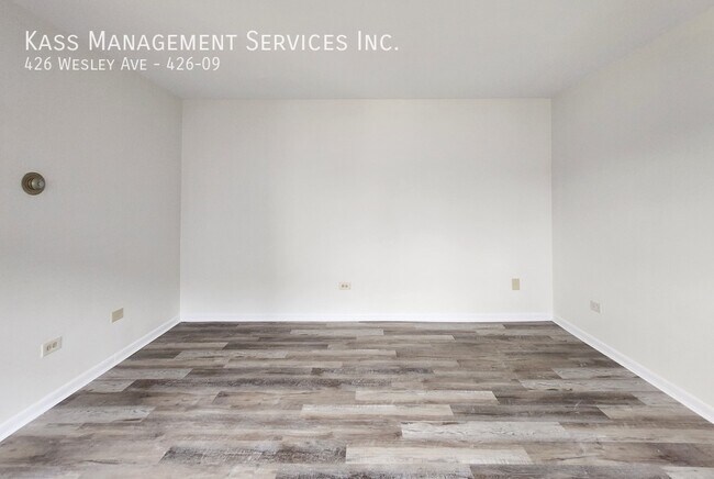 Building Photo - 426 Wesley Ave