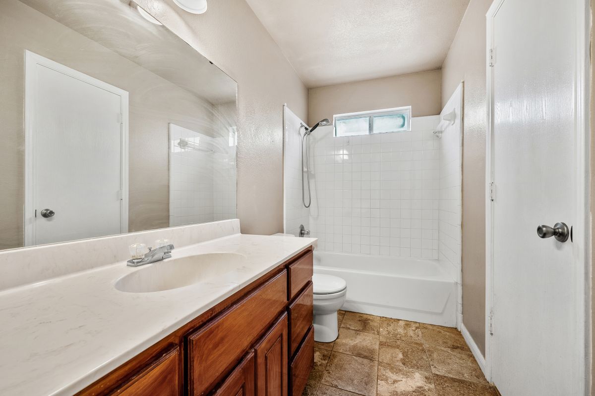 Building Photo - 4307 Stallion Dr