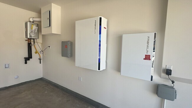 Building Photo - 21469 Thomas Ct