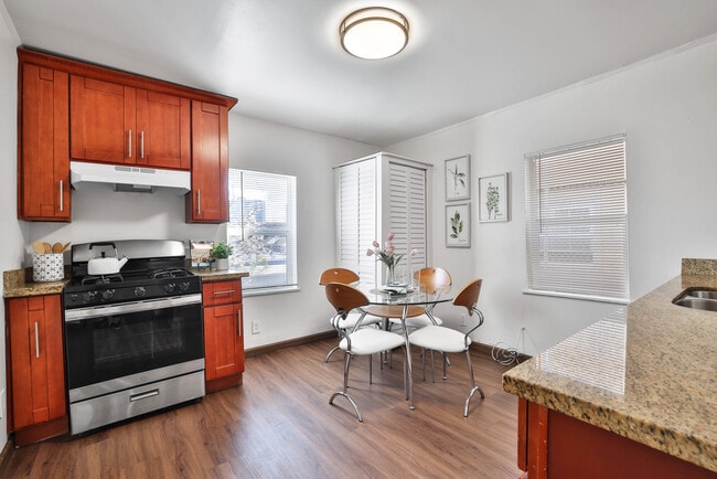Building Photo - 2290 San Pablo Ave