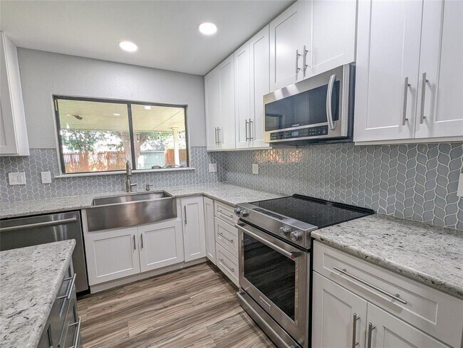 Building Photo - 1707 Del Norte Cove