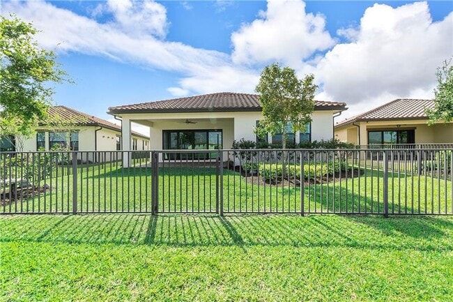 Building Photo - 11835 S Baypoint Cir