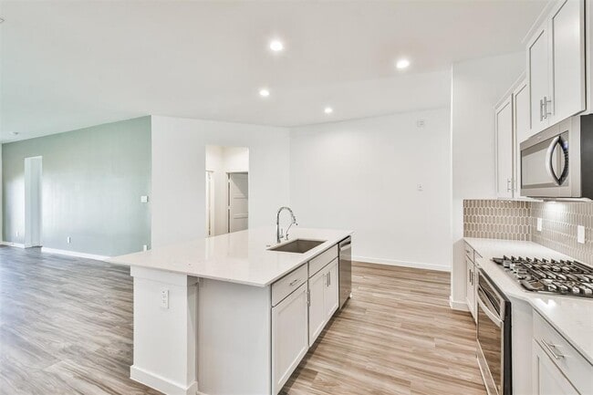 Building Photo - 14316 Yellow Hawthorn Ct