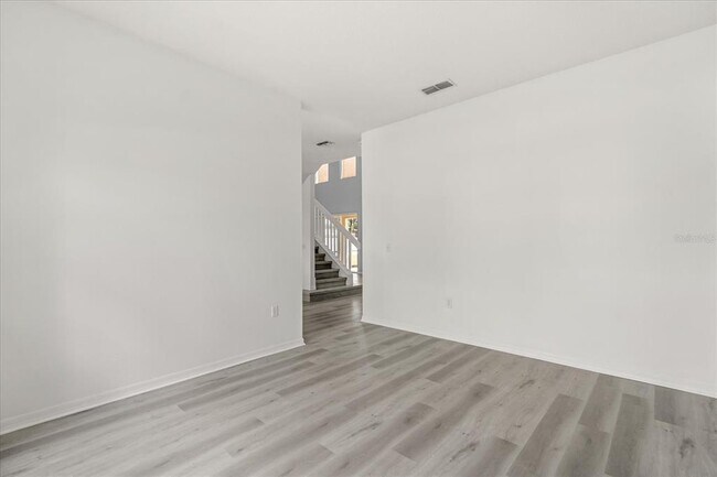 Building Photo - 521 Bromley Ct