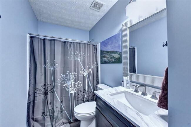 Building Photo - 3680 Oak Park Dr