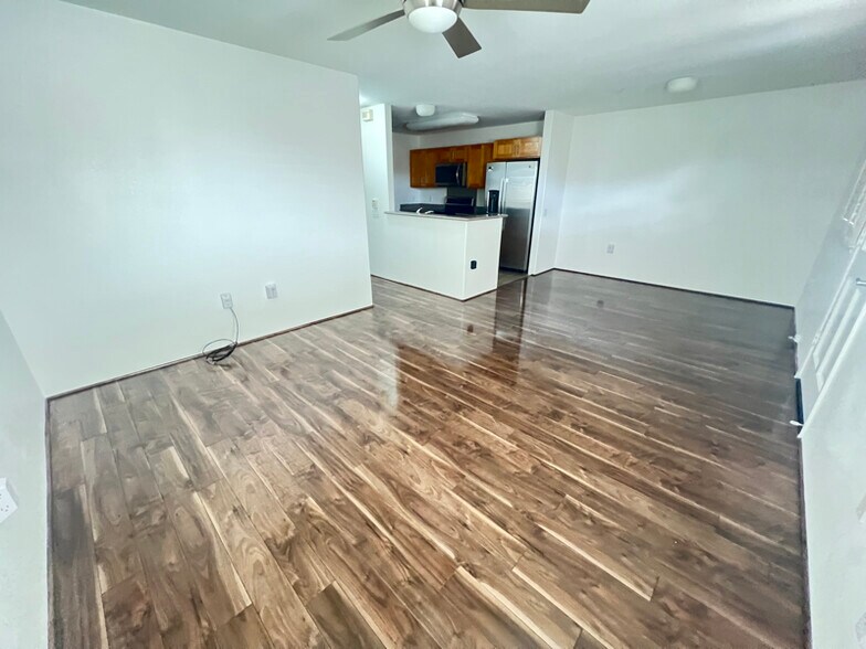 Building Photo - 91-1015-1015 Kamaaha Ave