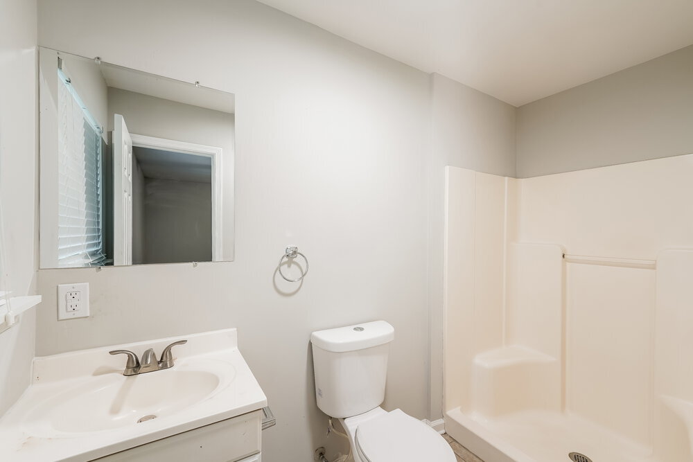 Building Photo - 705 13th Ct NW