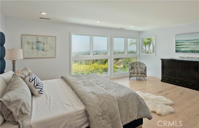 Building Photo - 16449 Tudor Dr