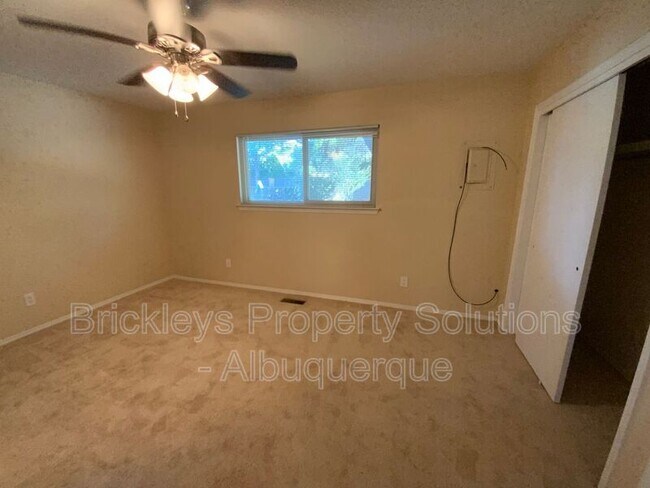 Building Photo - 2440 Algodones St NE