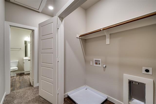 Building Photo - 619 Harvest Moon Dr