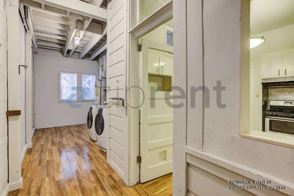 Building Photo - 307 Austin St
