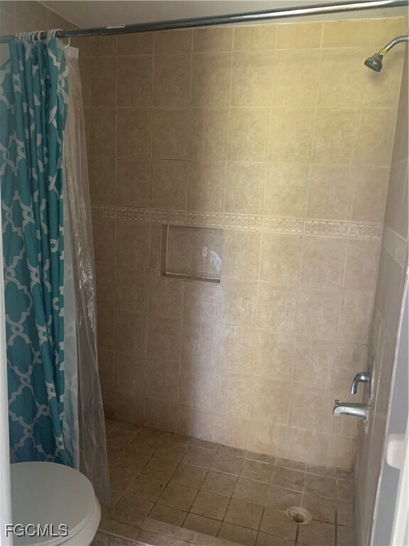 Building Photo - 650 Creuset Ave S