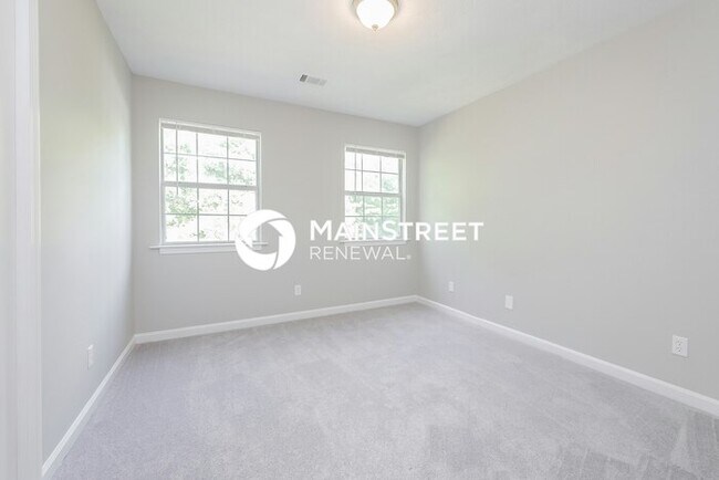 Building Photo - 3 Bedroom Pet-Friendly Home in Covington, GA with Main Street Renewal