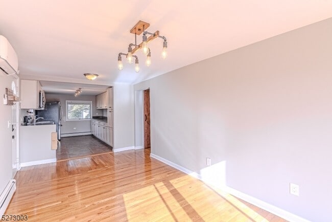 Building Photo - 110 Hillcrest Dr