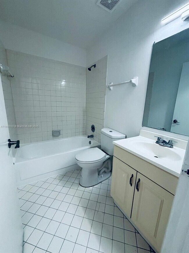 Building Photo - 3453 NW 44th St