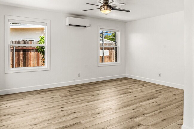 Building Photo - 6265 Romo St