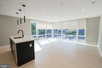Building Photo - 6604 Ridge Ave