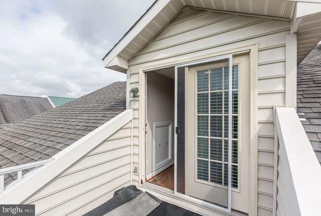 Building Photo - 286 Murtha St