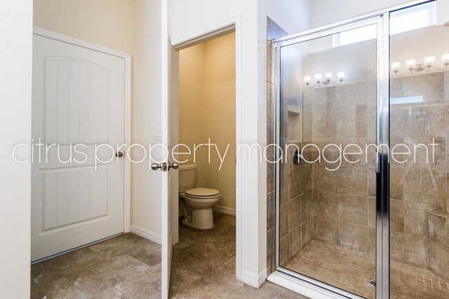 Building Photo - 4/2 Home in Kissimmee