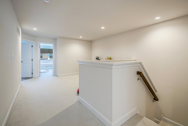 Building Photo - 3075 N Spurway Dr
